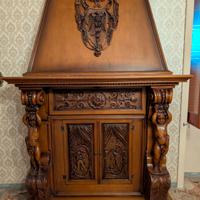 Mobile Bar / Credenza in legno massello intagliato