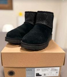 ugg mini nero