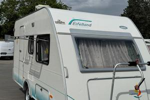 Knaus Eifelland E400 (2002) pronta all’uso.