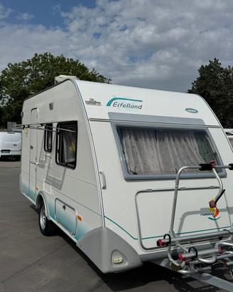 Knaus Eifelland E400 (2002) pronta all’uso.