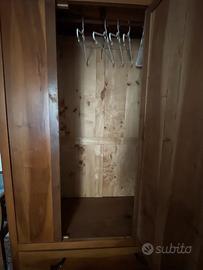 Armadio in legno