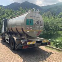 Autoveicolo Iveco per trasporto specifico frigorif