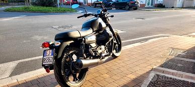Moto Guzzi V7 III Stone