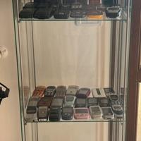 Vetrina con telofoni anni 90