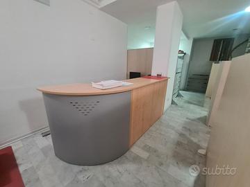 Bancone Reception Scrivania per Ufficio o Negozi