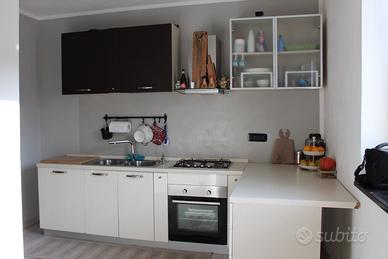 Cucina ad angolo componibile