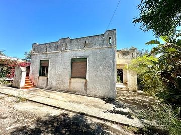Villa indipendente da ristrutturare