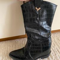 Stivaletto nero lucido