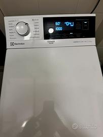 Lavatrice a carica dall’alto serie 700SteamCare7kg