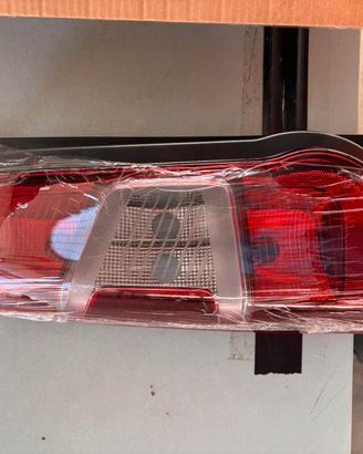 Fanale posteriore sinistro Fiat Doblo e similari