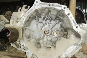 Cambio 5 marce toyota yaris 1.4 75cv 2002 - 2005