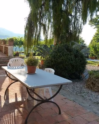 Rustico / Casale di 450 m² con più di 5 locali a L