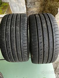 Gomme momo 255/35 r18
