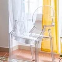 sedia modello kartell