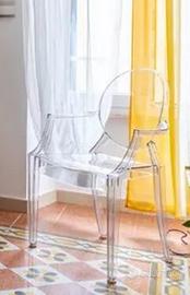 sedia modello kartell