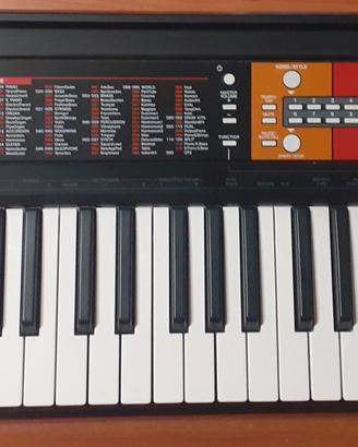 Tastiera Yamaha  PSR-F51