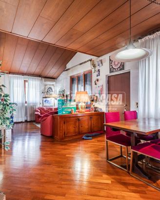 "Q.re Rocchetta" - VILLA INDIPENDENTE CON AMPIO GI