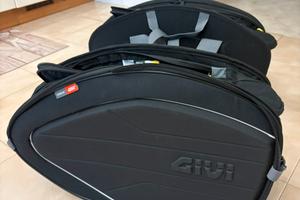 Bauletti laterali Givi per moto e scooter