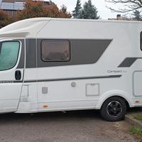 camper Adria compact letti gemelli 