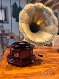 Grammofono “His Master’s Voice” primi ’900