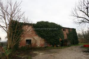 Antico Magazzino da Ristrutturare con Vista Panora