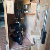 Microscopio  italiano, fine 800