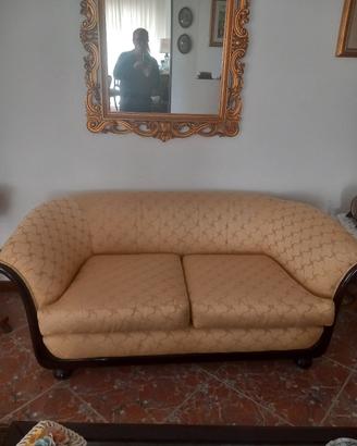 due divani pregio  come nuovi