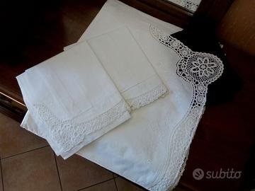 Lenzuola ricamate a mano