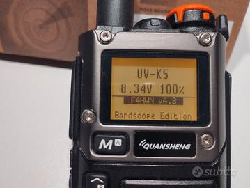 Radio V-UHF Quansheng UV-K5(8) con firmware F4HWN