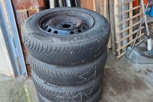 Cerchi in ferro e gomme 155/80 R13