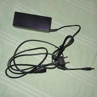 ALIMENTATORE PER PC PORTATILE