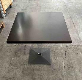 Tavolo quadrato da caffè con zampa trasparente