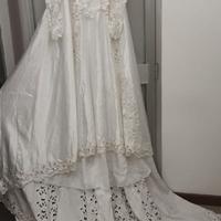 Vestito da sposa in pizzo e raso