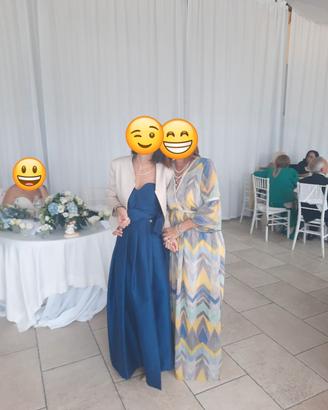 Abito lungo con scollatura a cuore 