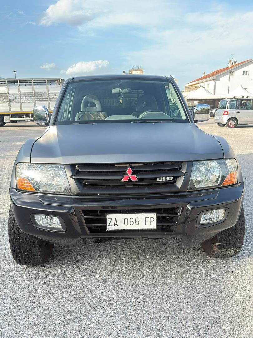 Mitsubishi Pajero 2000 photo 2