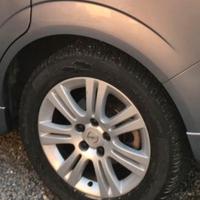 Cerchi in lega e gomme 4 stagioni opel 16”