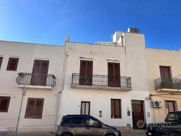 Appartamento di 121 m² con 5 locali a San Vito Lo 