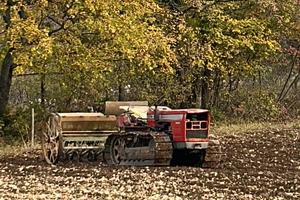 Massey ferguson 174c con lama apripista