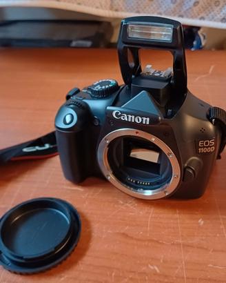 Macchina fotografica reflex Canon EOS 1100D