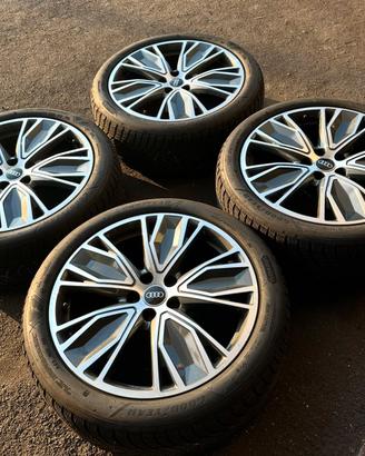 kit invernale originale Audi  245/40/19 Goodyear 