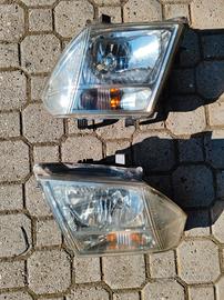 Fari Alogeni per Nissan Navara D40