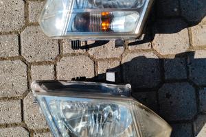 Fari Alogeni per Nissan Navara D40