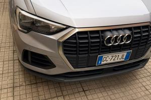 AUDI Q3 35 TDI S tronic Business  Uniprop