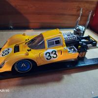 diorama 1/18 con Ferrari 330 p4