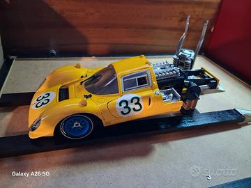 diorama 1/18 con Ferrari 330 p4