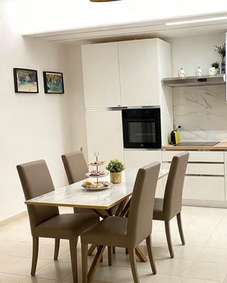 TAVOLO IN MARMO – DESIGN MODERNO ED ELEGANTE