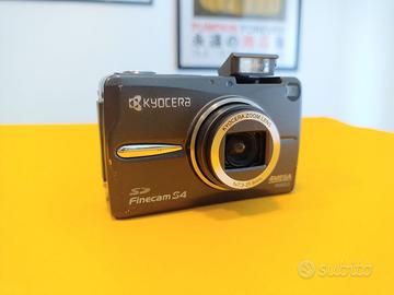 Kyocera Finecam S4 4 MP Digicam Sensore CCD