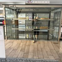 Vetrina refrigerata pasticceria