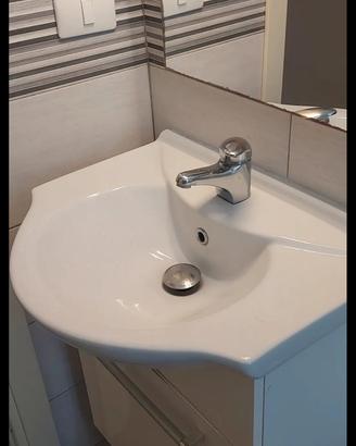lavandino con fontana