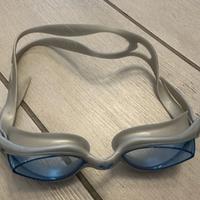 Occhialini nuoto Arena lenti azzurre silicone